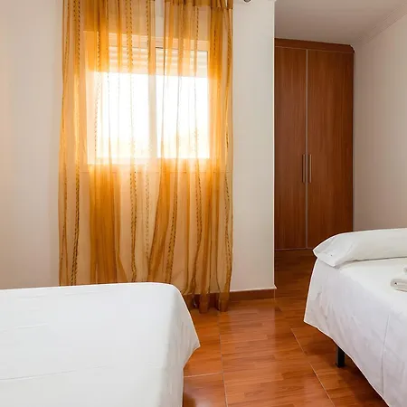 Tranquilos Conil Facil Aparcamiento Con Patio Interior Solo Capetamos Familias Y Parejas דירה קוניל דה לה פרונטרה